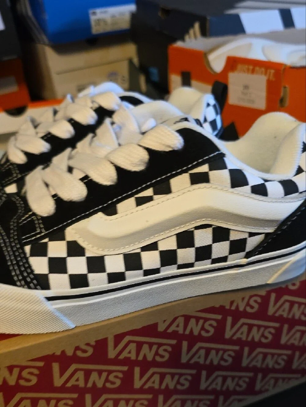Vans Knu Skool Black & White Checkerboard - Picture 3 of 6